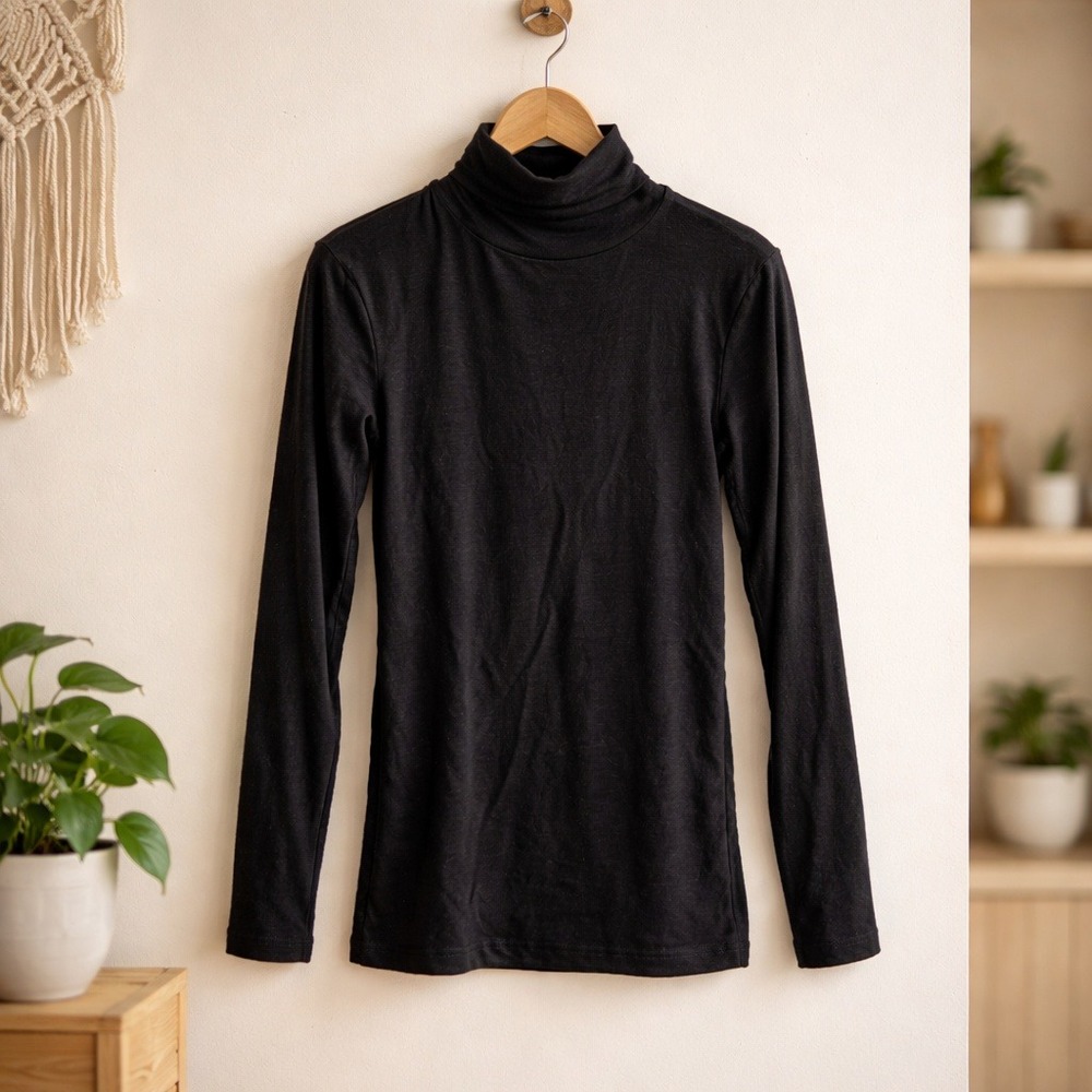 Hanro M Black Wool Silk Long Sleeve Turtleneck Slim Fit Top Women's NEW RV $220